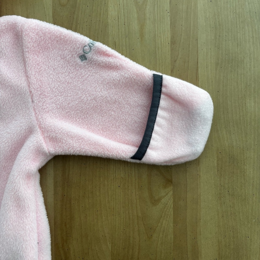 COLUMBIA Infant Fleece Snowsuit. Pink with Gray Trim. Size 0-3 Months. - Picture 4 of 12